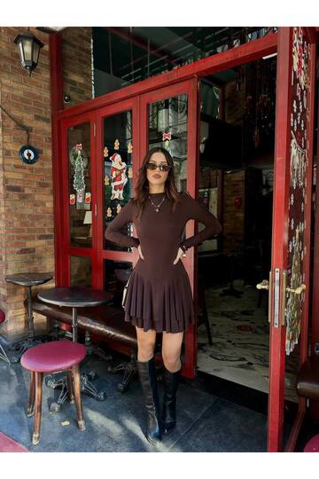 SIRTI FERMUARLI PİLELİ ELBİSE