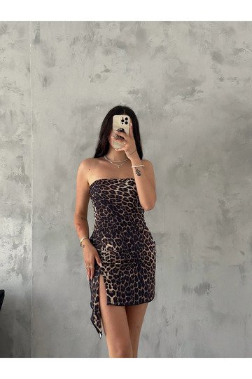 Kadın Leopar Desenli Straplez Yırtmaçlı Mini Elbise