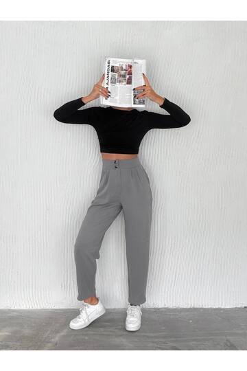 KREP SÜS DÜĞMELİ BELİ LASTİKLİ HAVUÇ KALIP PANTOLON