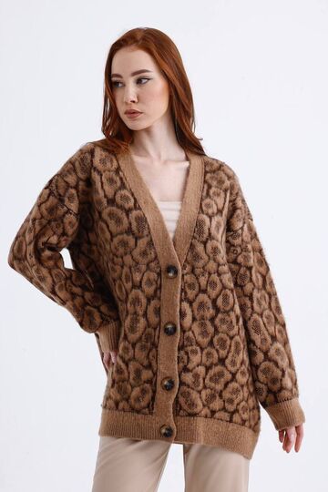 Leopar Desenli Oversize Düğmeli Yomuşak Triko Hırka