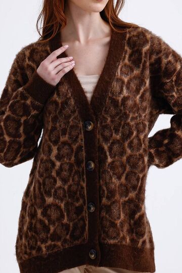 Leopar Desenli Oversize Düğmeli Yomuşak Triko Hırka