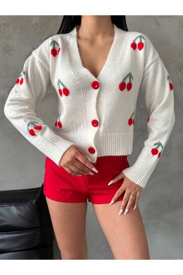 KİRAZ ÖRME DETAYLI DÜĞMELİ  TRİKO CROP HIRKA