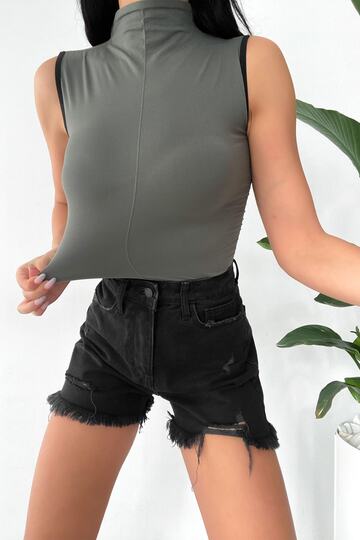 Kadın Dik Yaka Büzgü Detaylı Seamless Crop Haki Bluz