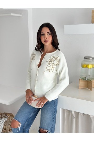 Yumuşak Dokulu Çiçek Desenli Düğmeli Triko Hırka