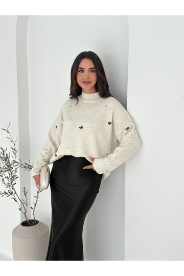 Çiçek Desenli Triko Kazak