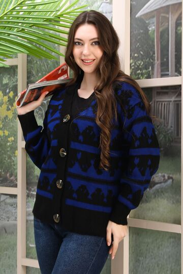 Oversize Yumuşak Örme Detaylı Düğmeli Triko Hırka