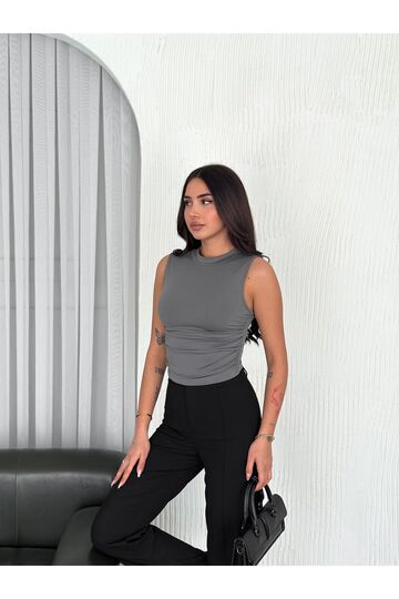 Büzgülü Drapeli Kolsuz Modal Kumaş Bluz