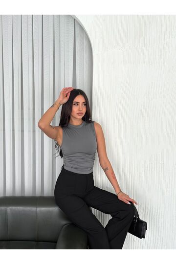Büzgülü Drapeli Kolsuz Modal Kumaş Bluz