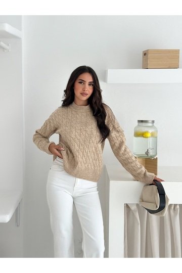 Yumuşak Dokulu Saç Örgülü Triko Kazak