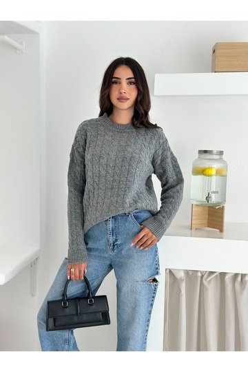 Yumuşak Dokulu Saç Örgülü Triko Kazak