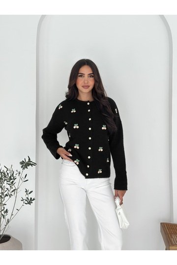 Yumuşak Dokulu İnci Detaylı Düğmeli Hırka