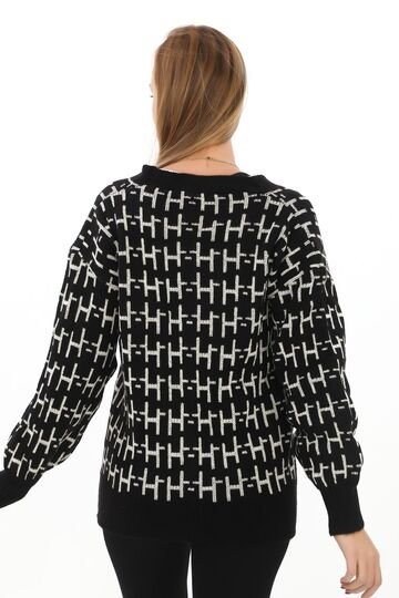 Oversize Yumuşak Örme Detaylı Düğmeli Triko Hırka