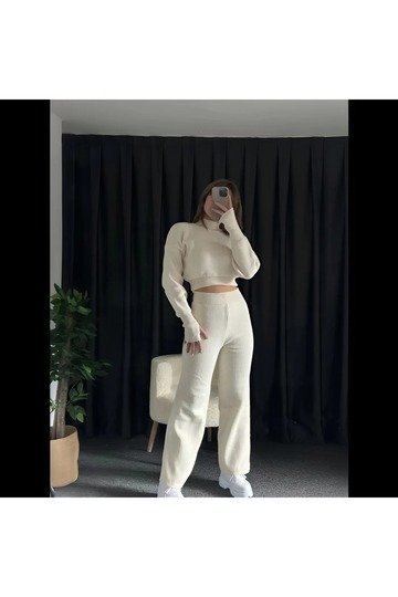 CROP BALIKÇI YAKA GENİŞ PAÇA YUMUŞAK TRİKO TAKIM