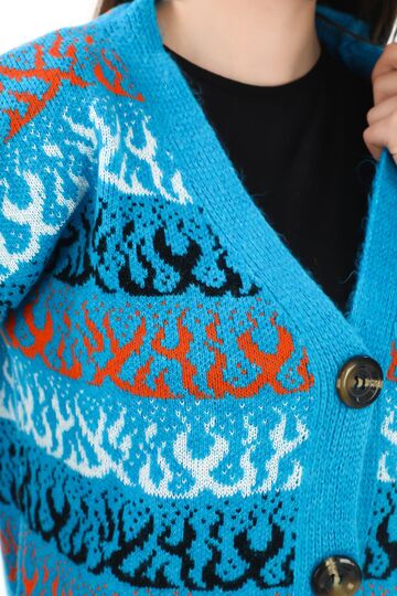Alev Desenli Oversize Düğmeli Örme Detaylı Triko Hırka