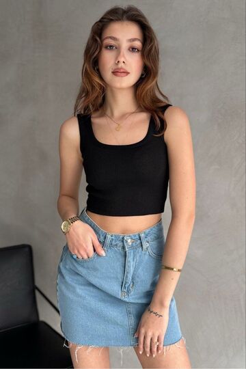 Kare Yaka Kalın Askılı Crop Fitilli Kaşkorse Kumaş Atlet