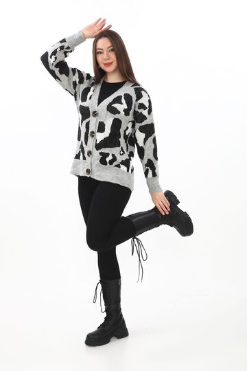 Leopar Desenli Düğmeli Oversize Örme Detaylı Triko Hırka