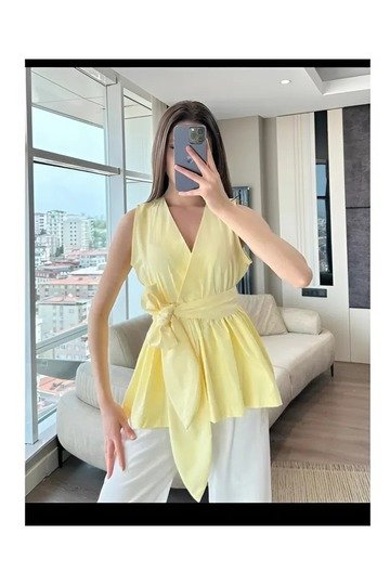 V Yaka Kuşaklı Fırfırlı Trend Tericotton Kumaş Bluz