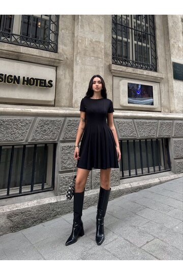 Modal Kumaş Volanlı Siyah Elbise
