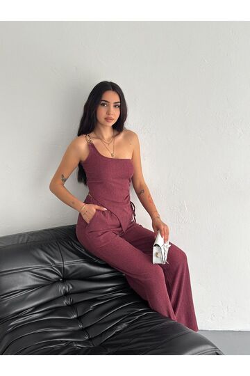 Yumuşak Dokulu Tek Omuz Aksesuar Detaylı Bürümcük Kumaş Takım