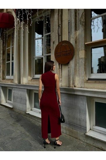 DRAPE YAKA İÇİ ASTARLI FERMUARLI BÜZGÜLÜ YIRTMAÇLI SANDY KUMAŞ ELBİSE