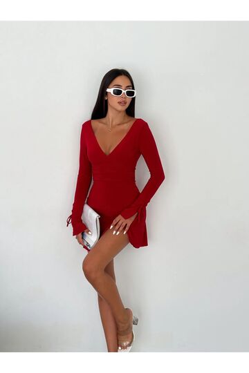 Gizemli Allure V Yaka Mini Elbise