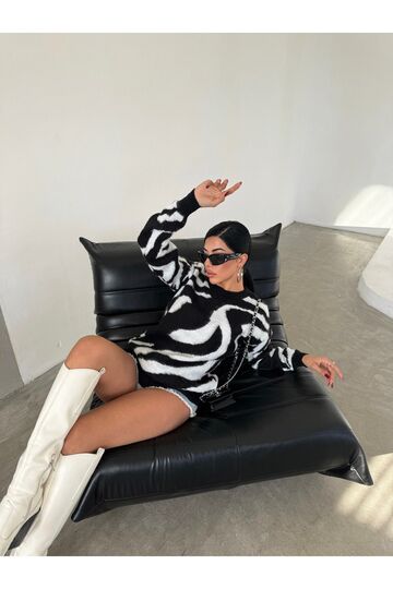 Zebra Desen Oversize Yuvarlak Yaka  Triko Kazak