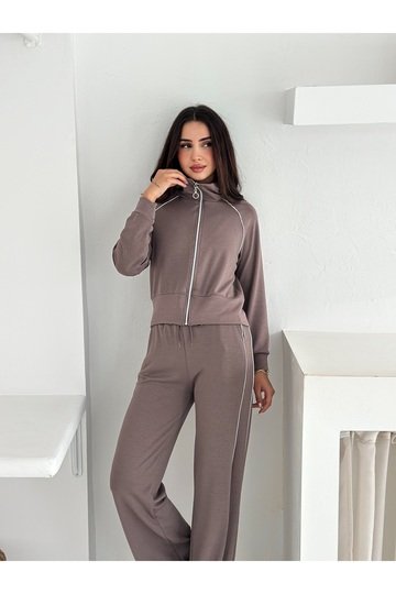 Biye Detaylı Geniş Paça Eşofman Takımı