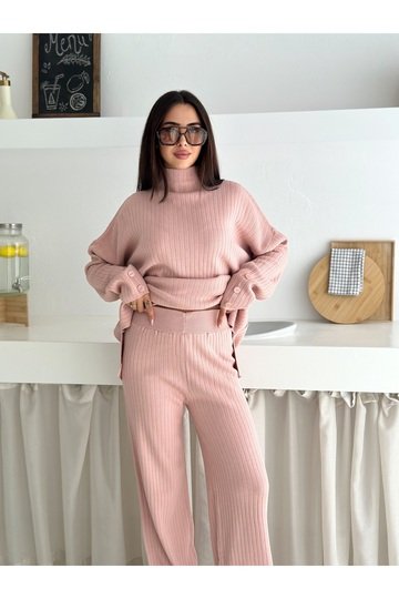 Balıkçı Yaka Düğme Detaylı Triko Takım