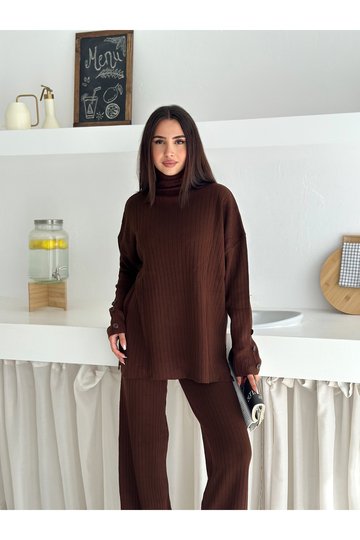 Balıkçı Yaka Düğme Detaylı Triko Takım