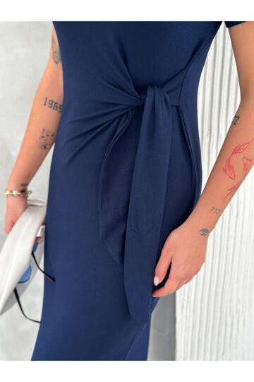 Yumuşak Doku Fiyonk Detaylı Modal Kumaş Midi Elbise