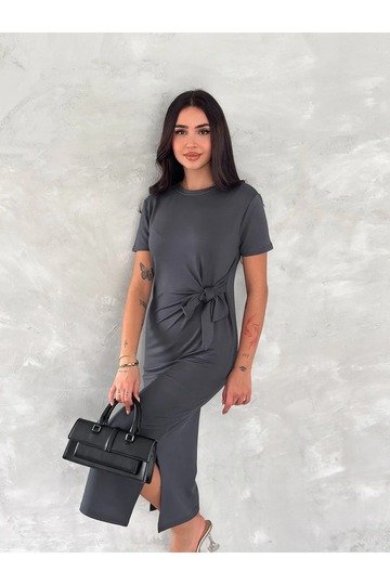 YUMUŞAK DOKU FİYONK DETAYLI MODAL KUMAŞ MİDİ ELBİSE