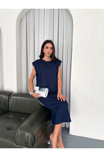 Yumuşak Doku Yırtmaçlı Vatkalı Modal Kumaş Midi Elbise Doku