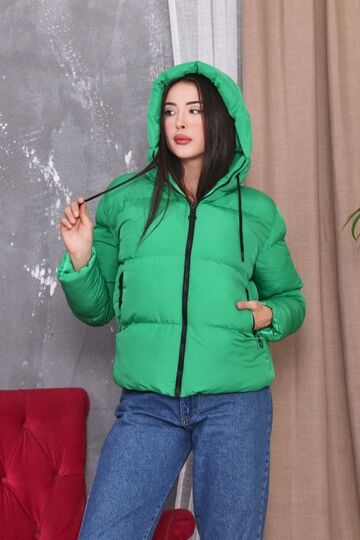Kadın Bej Kapüşonlu Elyaflı Rüzgar Geçirmez Şişme Kışlık Mont