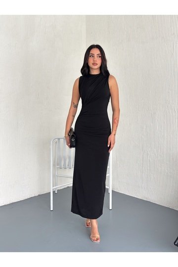 DRAPELİ VATKALI KOLSUZ YIRTMAÇLI SANDY KUMAŞ ELBİSE