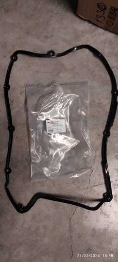 UST KAPAK CONTASI LASTIK VW TOUAREG PORSCHE 3.0 AZZ