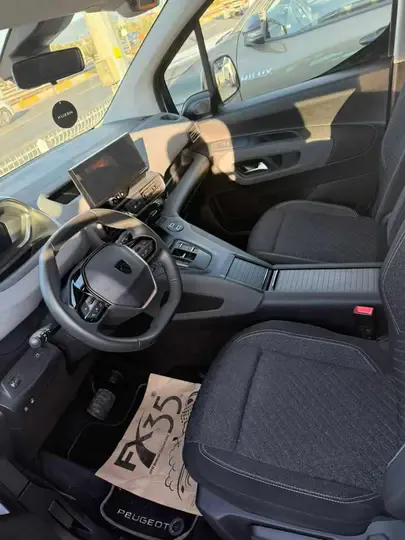 Peugeot Rifter Beyaz