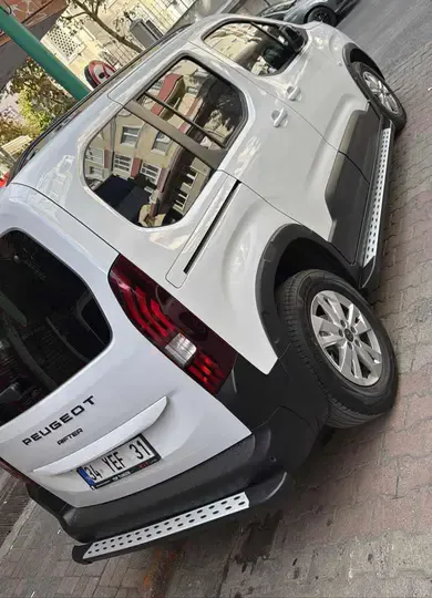 Peugeot Rifter Beyaz