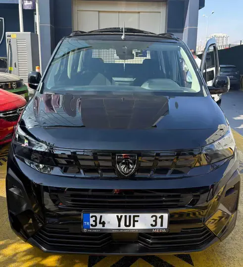 Peugeot Rifter Siyah